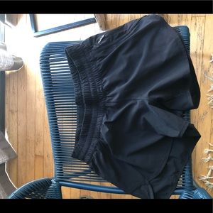 Lululemon tracker shorts
